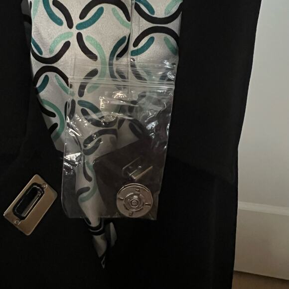 Dennis Basso Women's Luxe Crepe Bracelet Jacket Black - Size 12 NWT - Picture 6 of 10